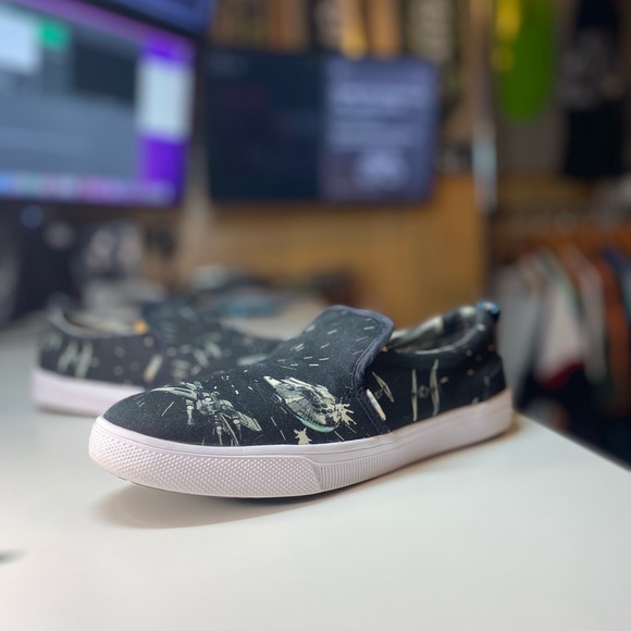 Star Wars x TOMS Travel Lite Black Slip-Ons Shoes - Picture 8 of 8